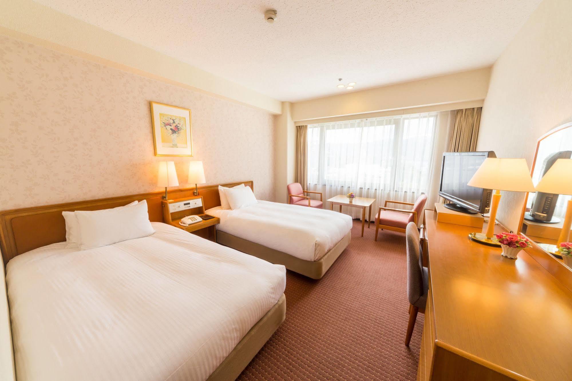 The Crown Palais New Hankyu Kochi מראה חיצוני תמונה