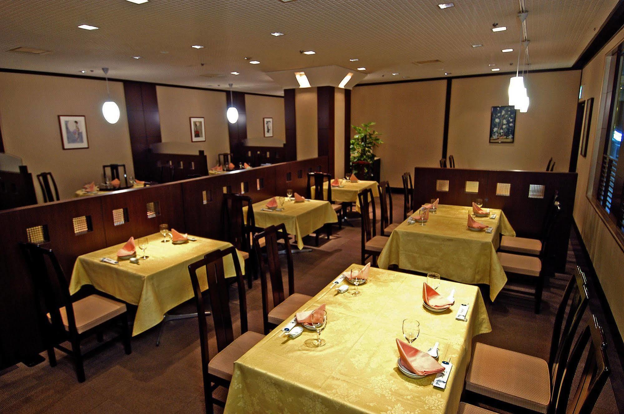 The Crown Palais New Hankyu Kochi מראה חיצוני תמונה